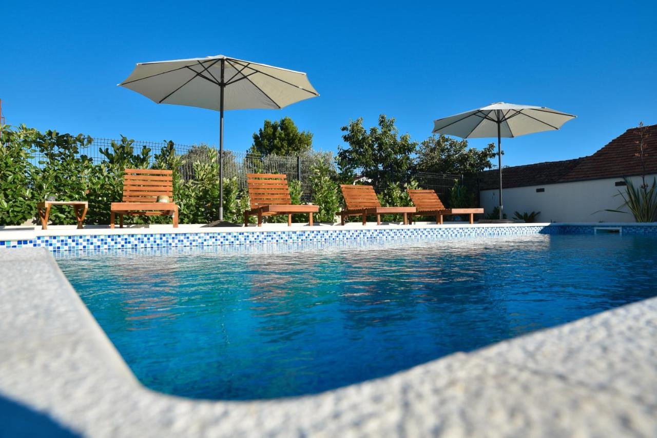 Villa Navita Augustinus With Pool Debeljak Exterior foto